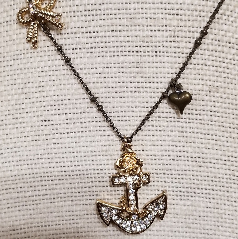 betsey johnson anchor necklace